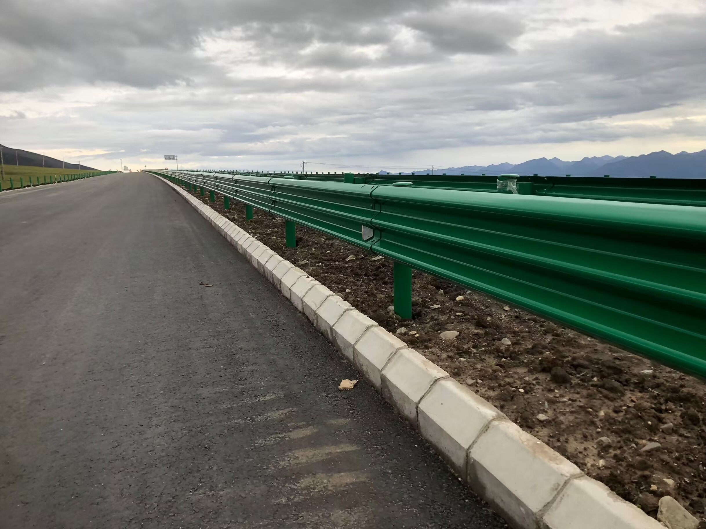 纳溪区乡村公路波形护栏防撞波形护栏 - 推荐